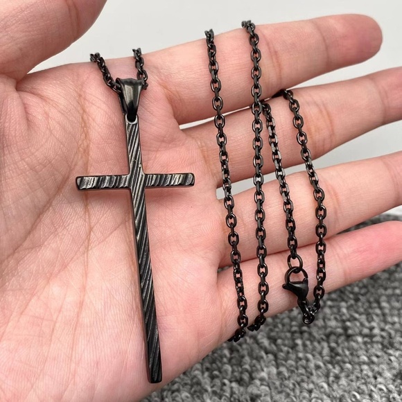 Vintage Men's Stainless Steel Cross Charm Necklace - Picture 4 of 6